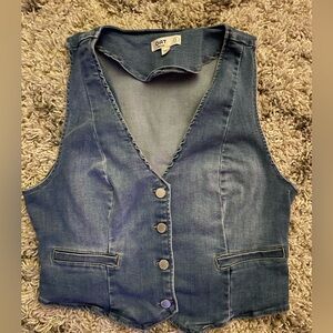 Stretchy denim vest